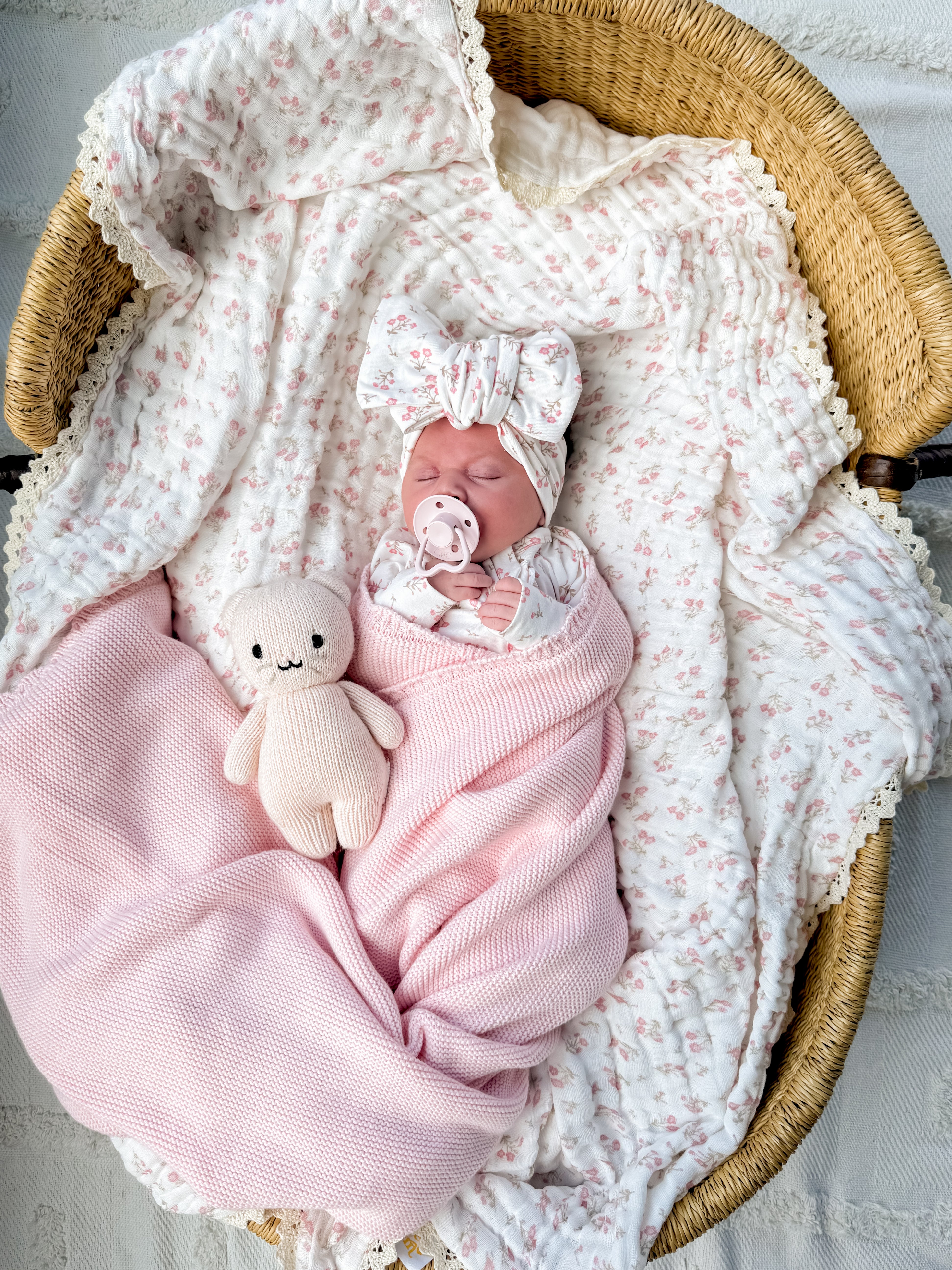 Heirloom Knit Blanket Baby Pink