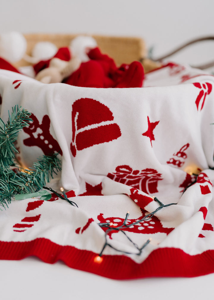 Heirloom Christmas Knit Border Blanket