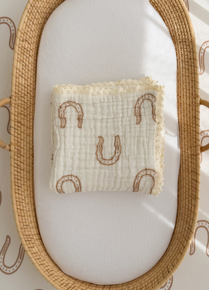 Gauze Lace Blanket | Horse Shoe