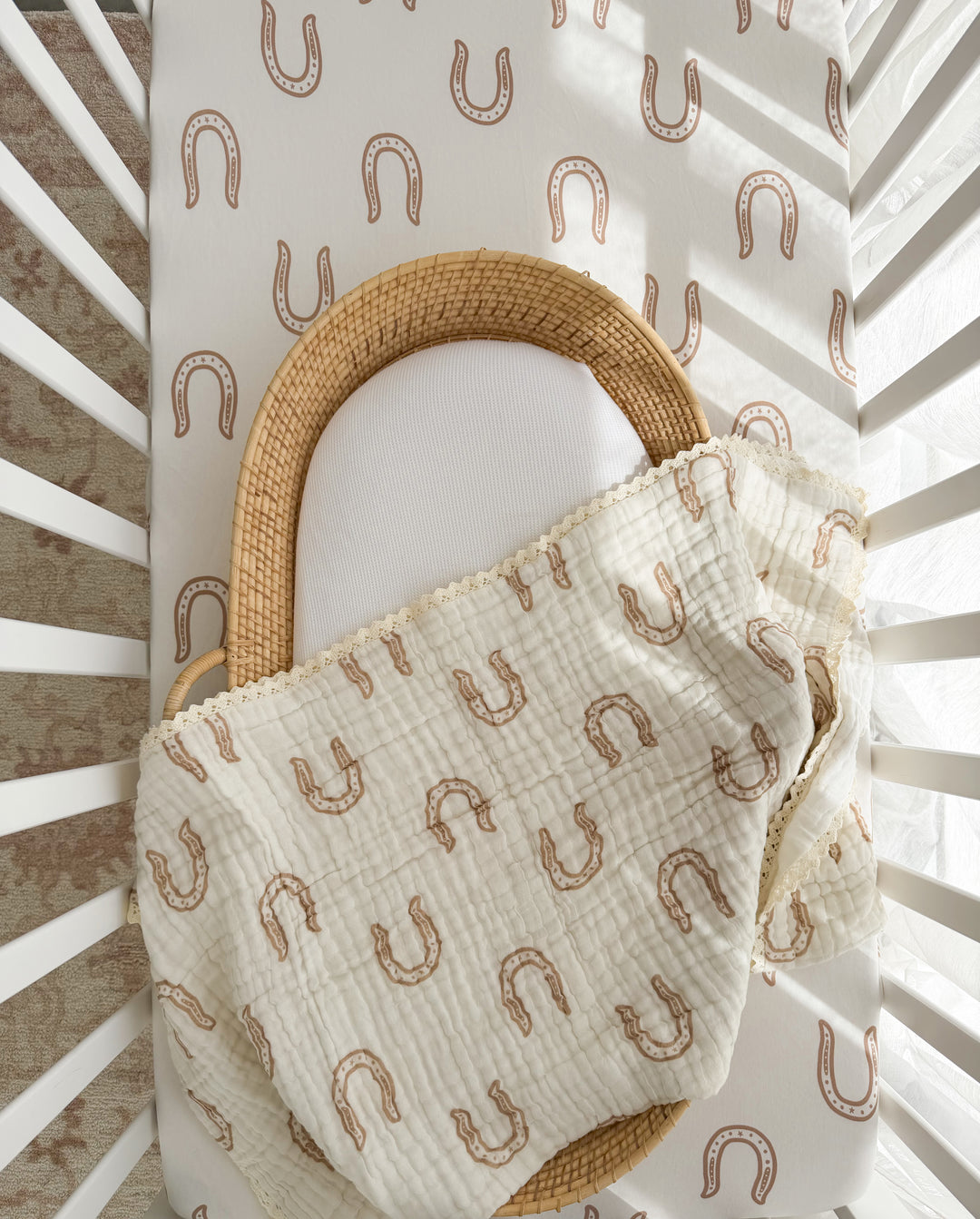 Gauze Lace Blanket | Horse Shoe