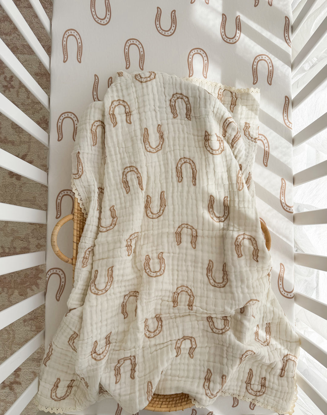 Gauze Lace Blanket | Horse Shoe