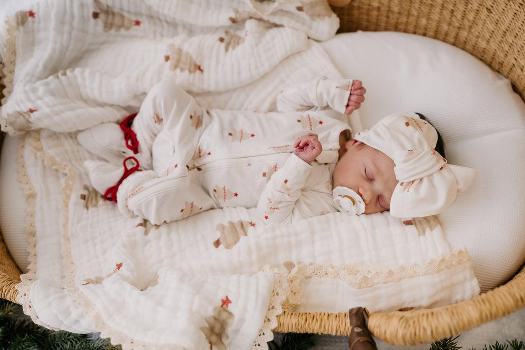 Gauze Lace Blanket | Christmas Trees