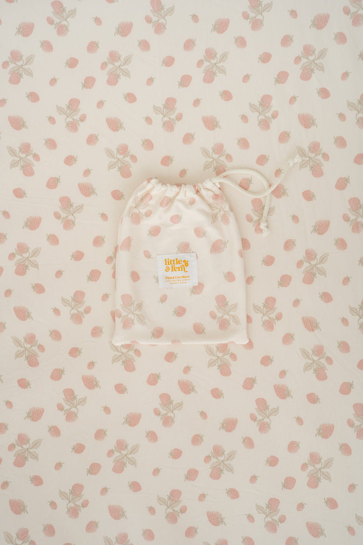 Cot Sheet | Strawberries