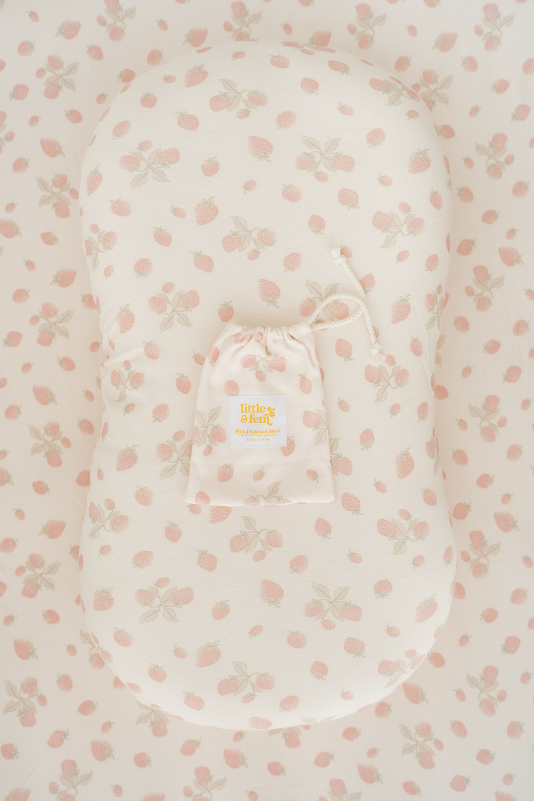 Bassinet Sheet | Strawberries