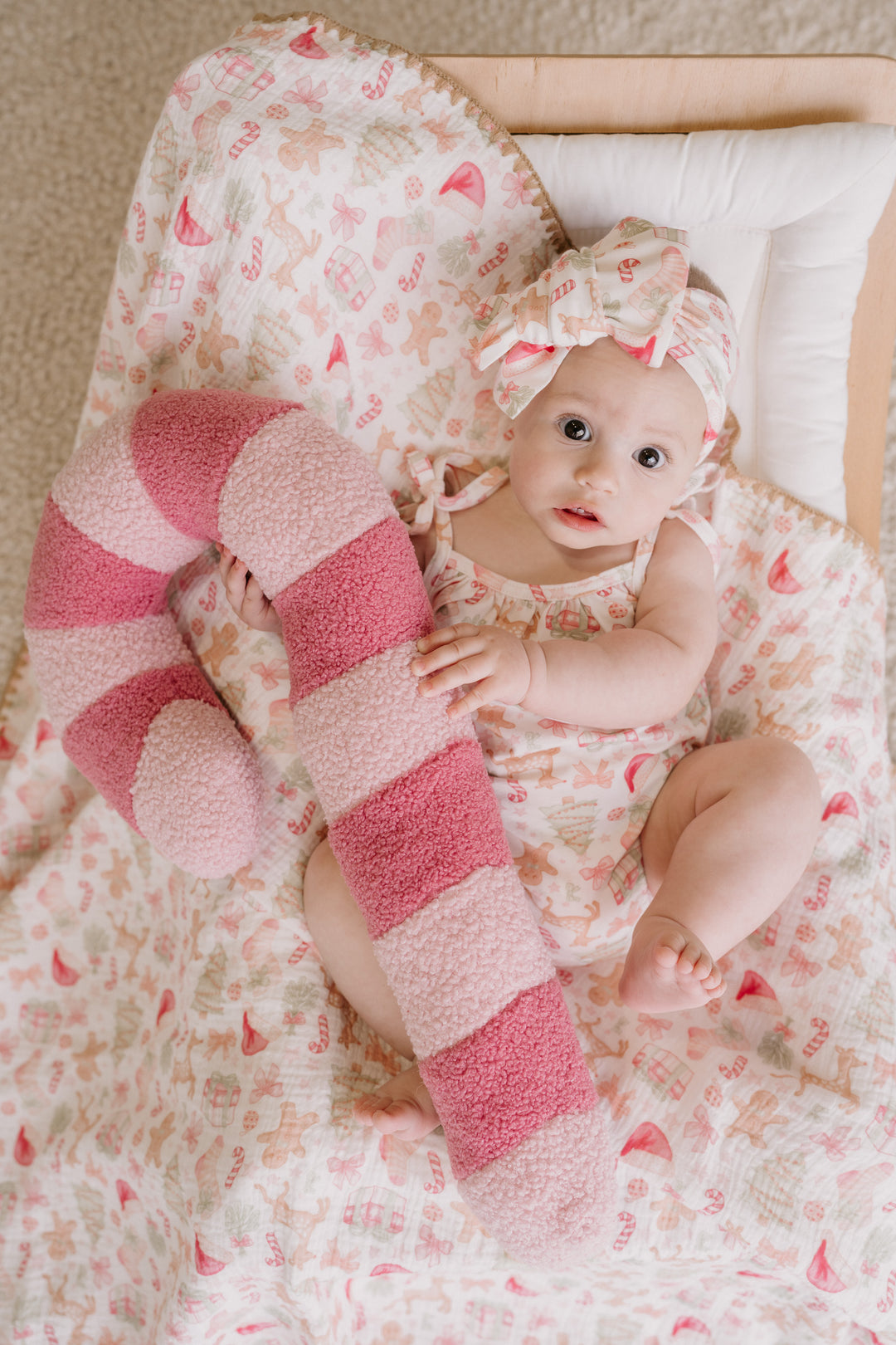 Organic Crinkle Muslin Threaded Border Blanket | Santa Baby