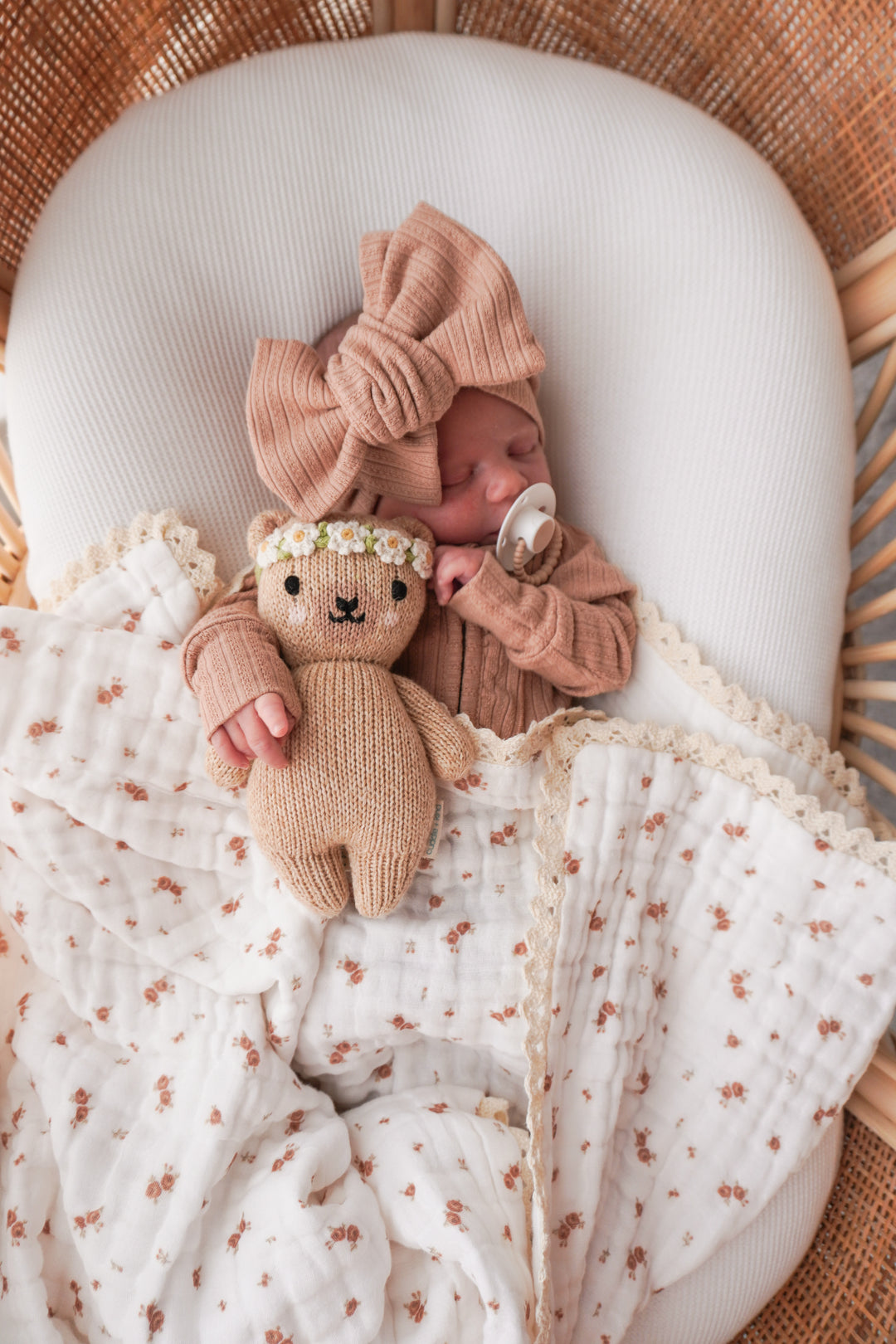 Gauze Lace Blanket | Teddy Meadow