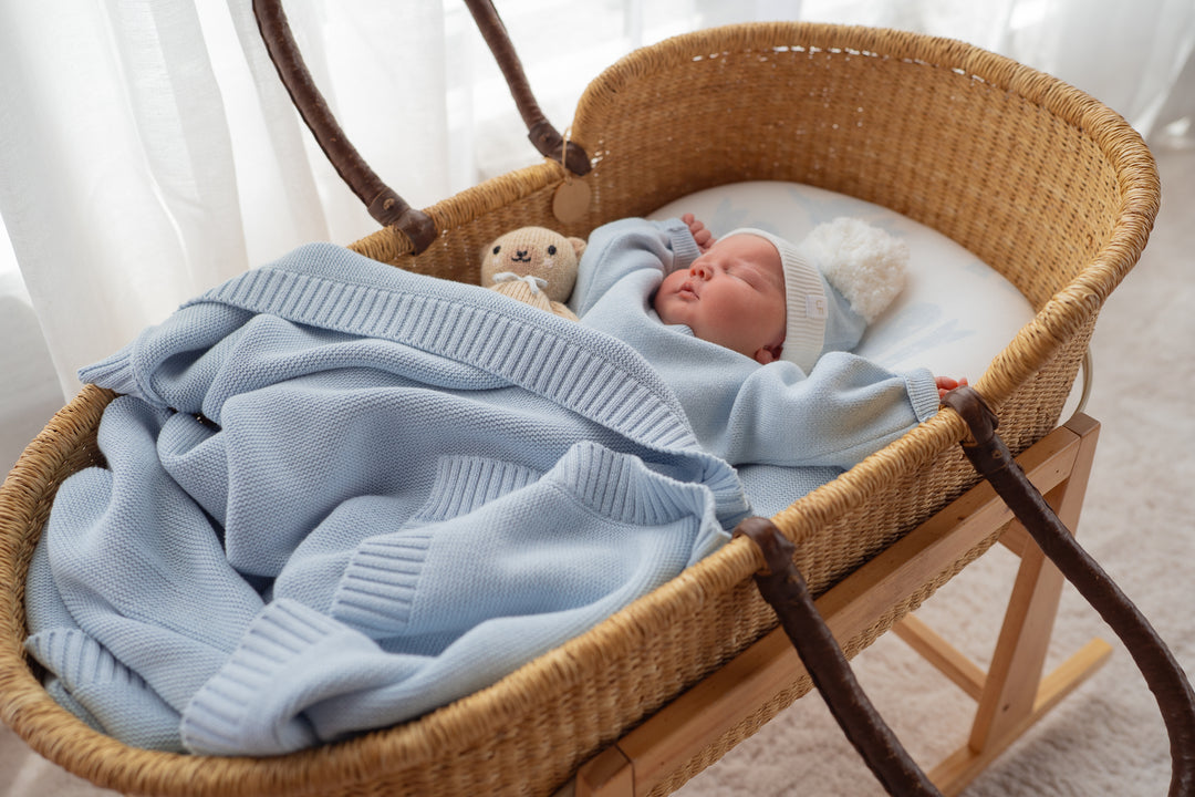 Heirloom Border Knit Blanket | Sky Blue