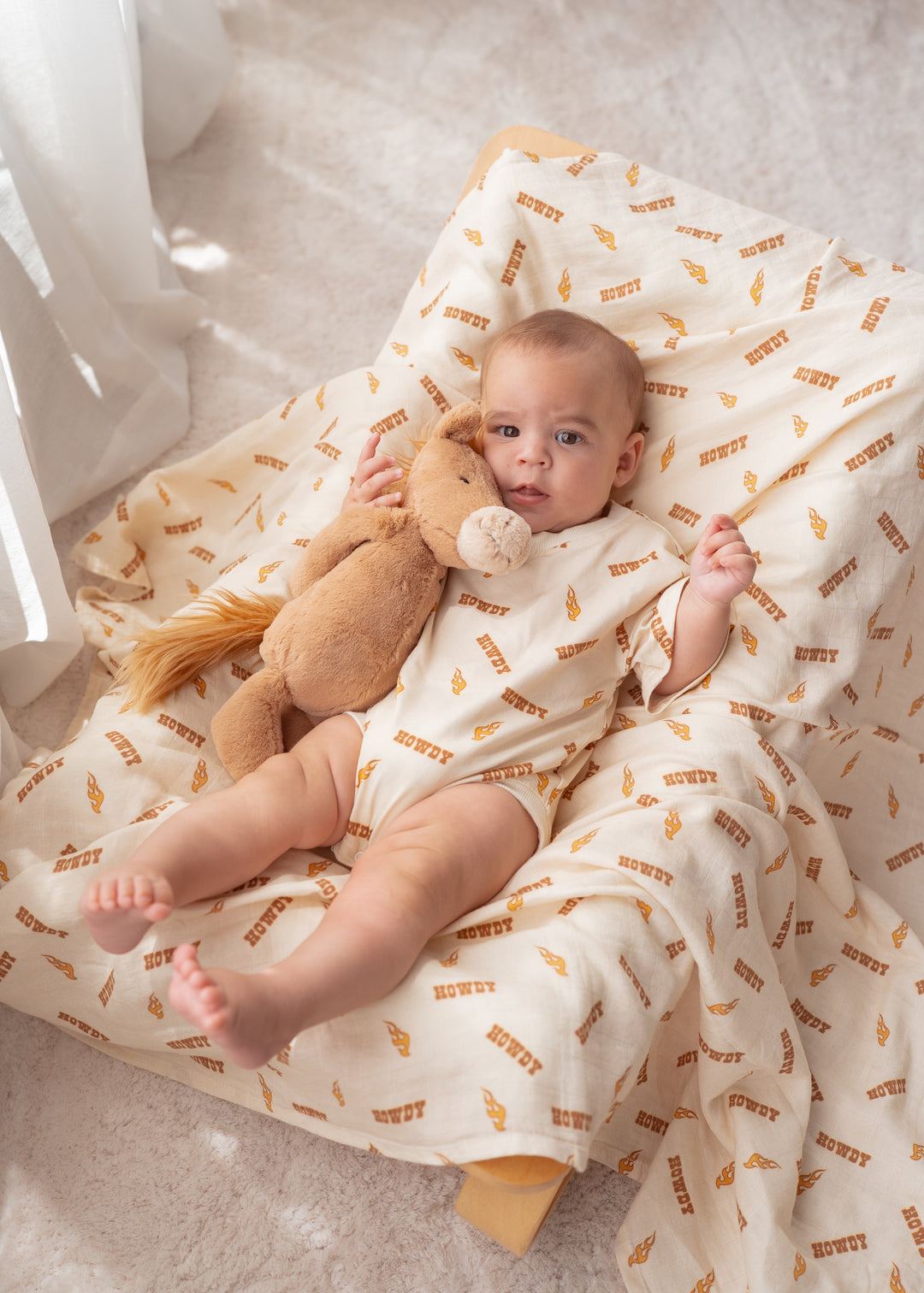 Muslin Swaddle | Howdy