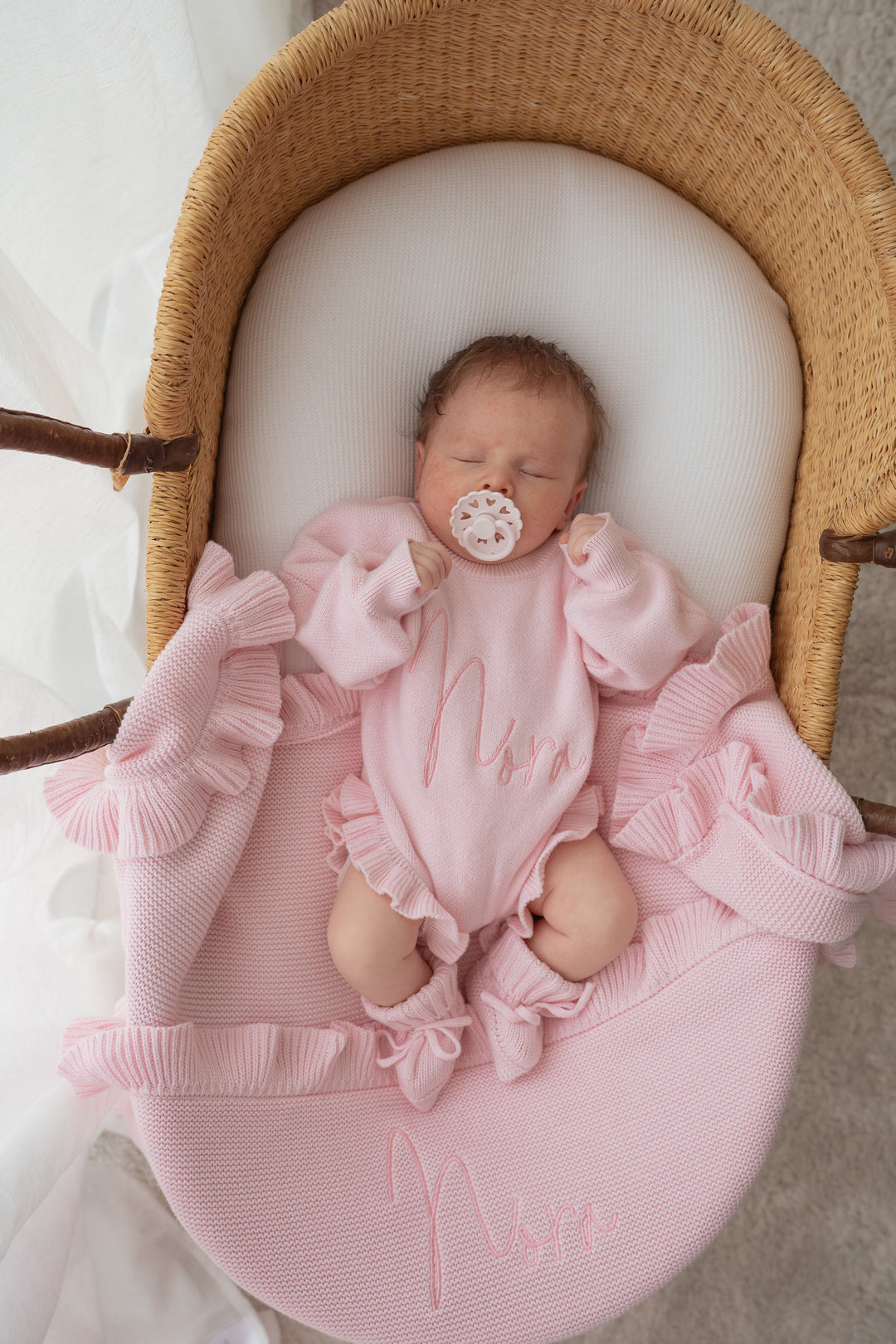 Frill Knit Blanket | Strawberry Milk