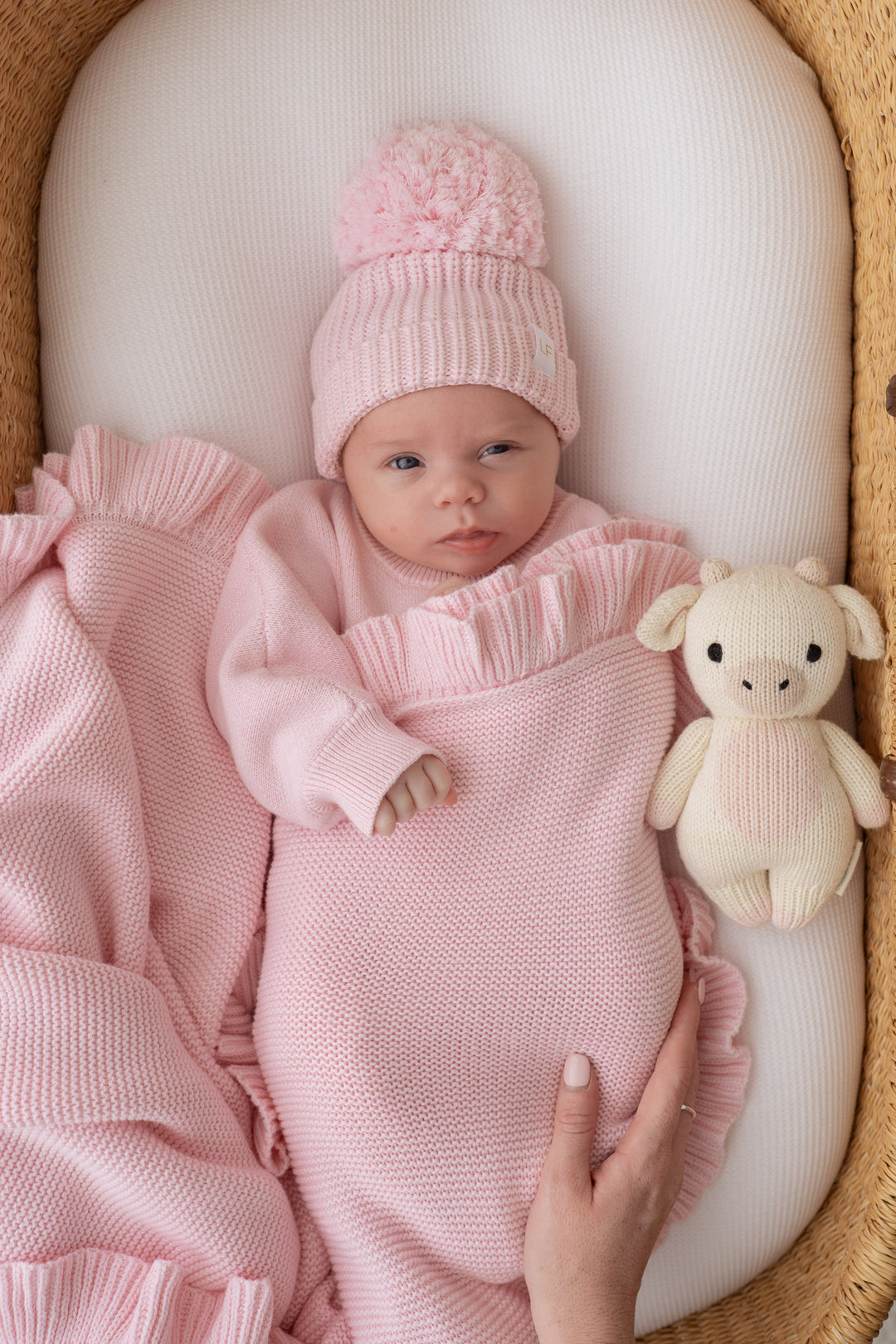Frill Knit Blanket | Strawberry Milk