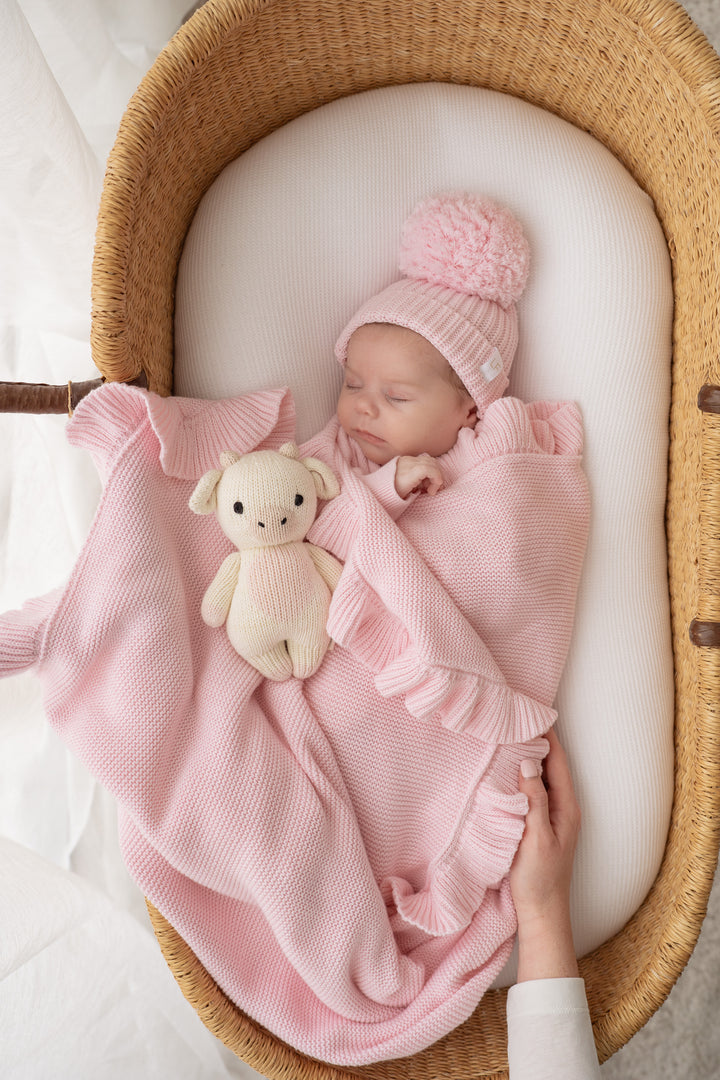 Frill Knit Blanket | Strawberry Milk
