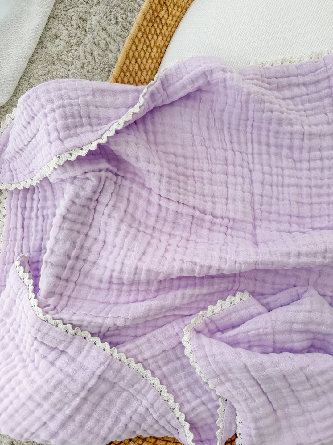 Gauze Lace Blanket | Pastel Lilac