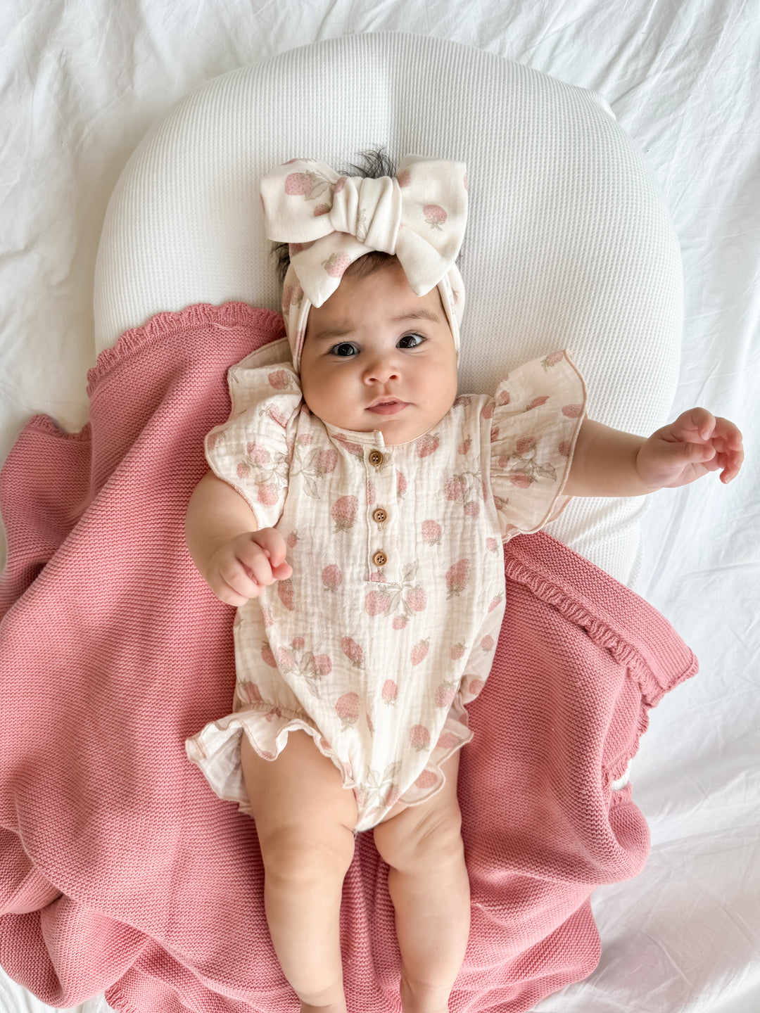 Heirloom Knit Blanket | Strawberry