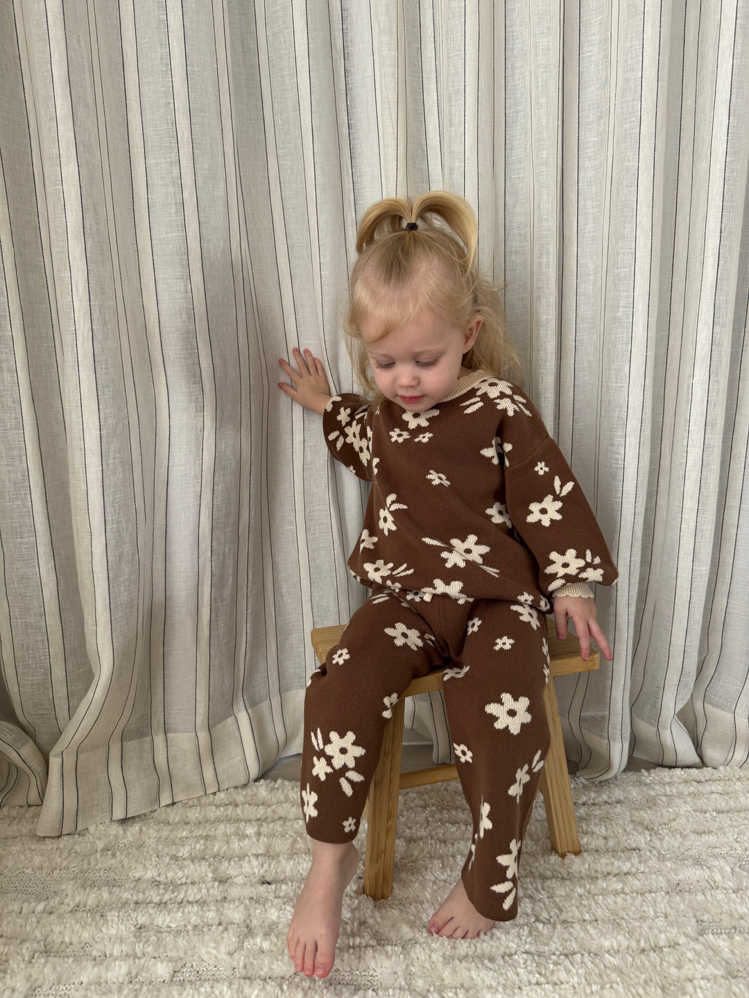 Knit Set | Daisy Floral Chocolate