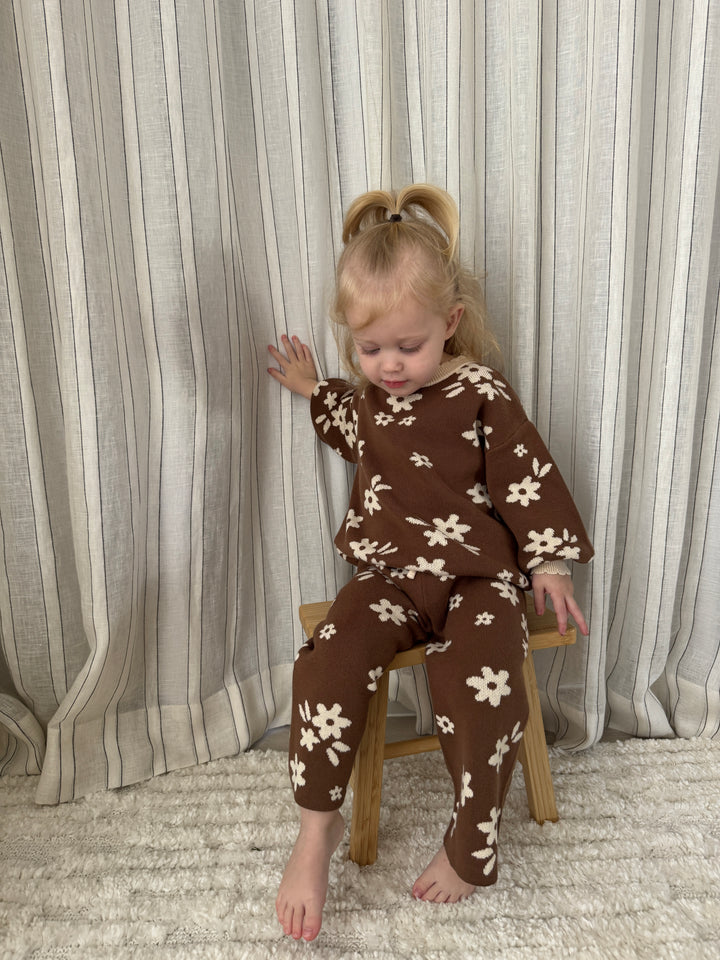 Knit Set | Daisy Floral Chocolate