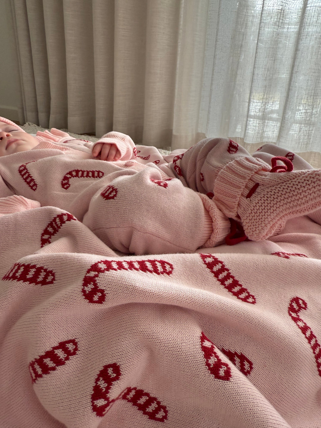 Frill Knit Blanket | Pink Candy Cane