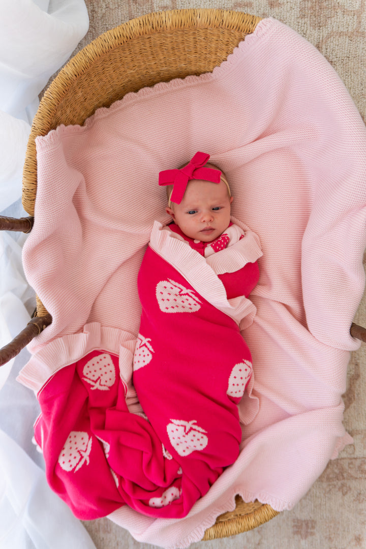 Frill Knit Blanket | Strawberries
