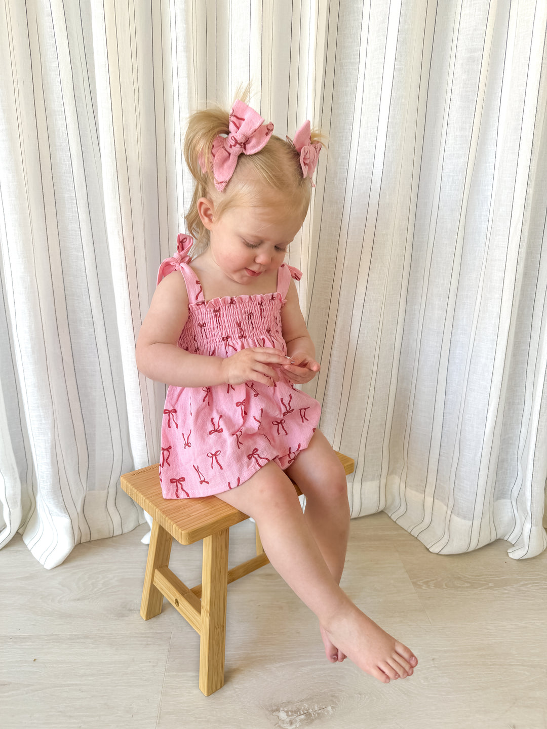 Twin Bow Clip | Linen Red Bows
